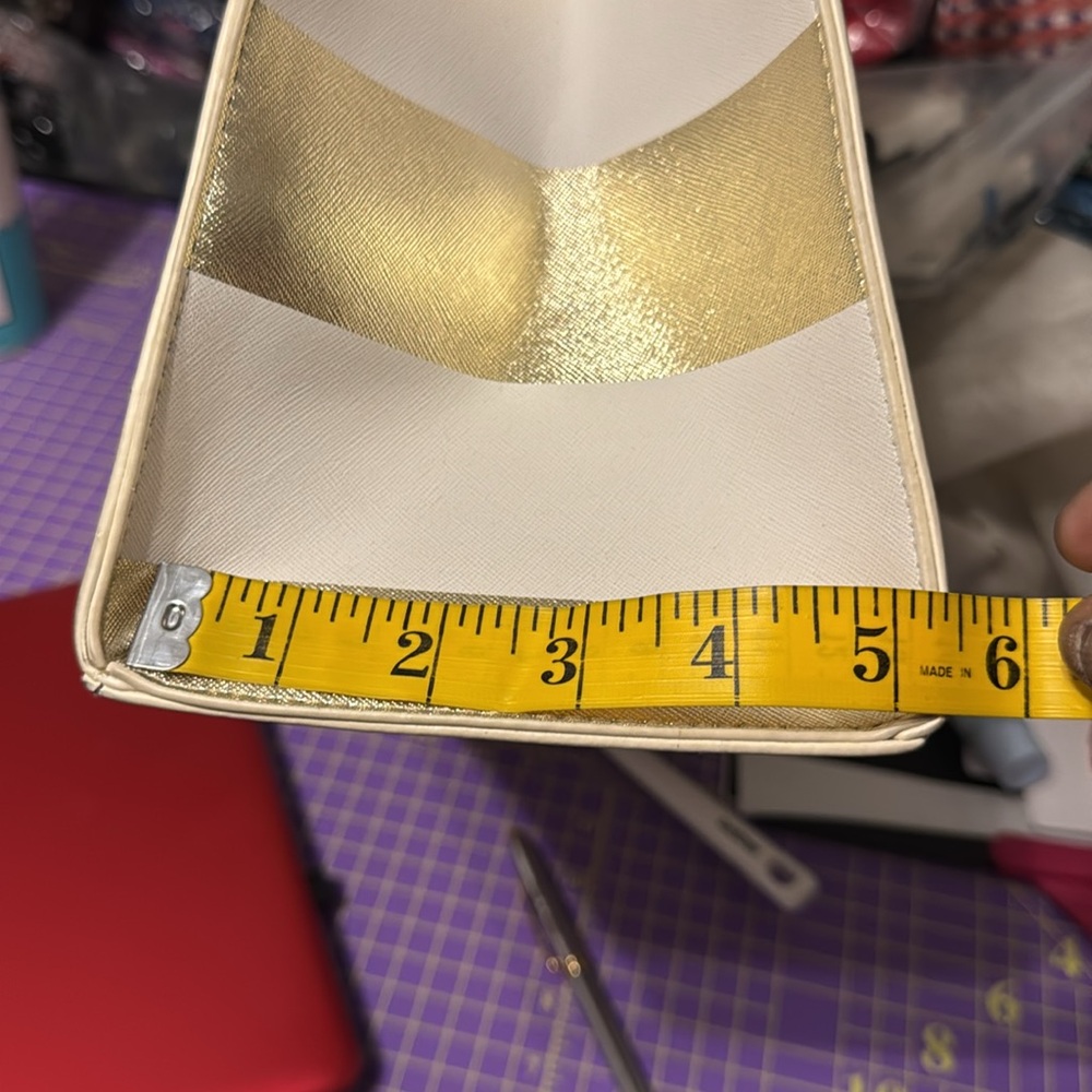 Neiman Marcus Stylish Gold metallic and White Striped Tote Bag - Picture 11 of 11